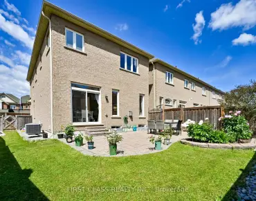 234 King Rd <a href='https://luckyalan.com/community.php?community=Richmond Hill:Oak Ridges'>Oak Ridges, Richmond Hill</a> 3 beds 3 baths 1 garage $1.1M