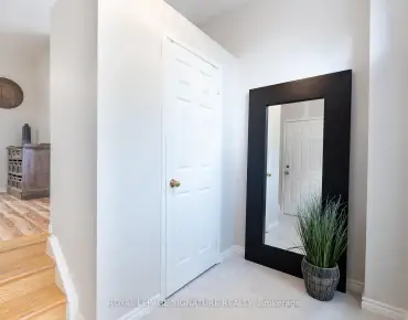 64 Niagara St Central Newmarket, Newmarket 2 beds 2 baths garage $849.9K