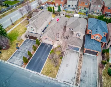 
67 Garyscholl Rd <a href='https://luckyalan.com/community.php?community=Vaughan:Vellore Village'>Vellore Village, Vaughan</a> 5 beds 4 baths 2 garage $2M