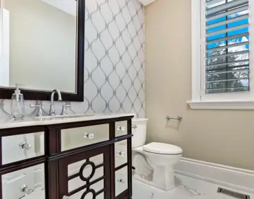 37 Chorus Cres <a href='https://luckyalan.com/community.php?community=Vaughan:Kleinburg'>Kleinburg, Vaughan</a> 4 beds 5 baths 2 garage $1.699M