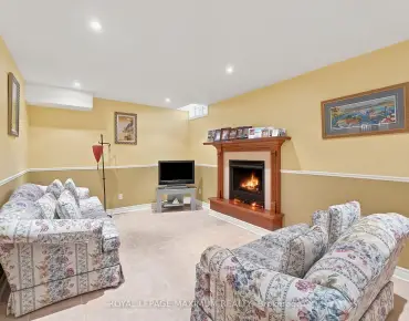119 Chancellor Dr <a href='https://luckyalan.com/community.php?community=Vaughan:East Woodbridge'>East Woodbridge, Vaughan</a> 4 beds 3 baths 2 garage $1.599M