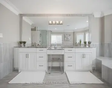 43 Mainland Cres <a href='https://luckyalan.com/community.php?community=Vaughan:Vellore Village'>Vellore Village, Vaughan</a> 3 beds 3 baths 2 garage $1.188M