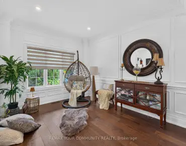 157 Jeanne Dr East Woodbridge, Vaughan 5 beds 6 baths 2 garage $2.699M