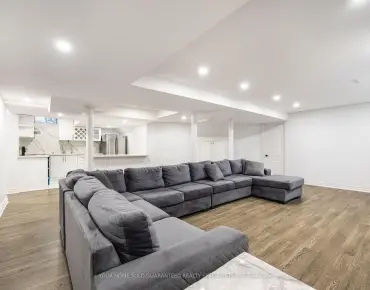 
215 16th Ave <a href='https://luckyalan.com/community.php?community=Richmond Hill:Langstaff'>Langstaff, Richmond Hill</a> 2 beds 3 baths 1 garage $819.9K