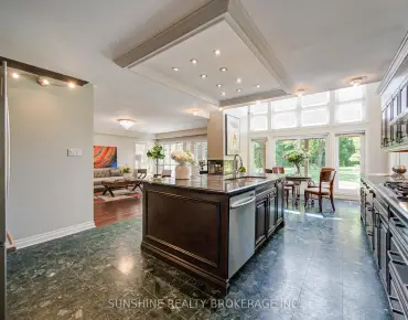 92 Rejane Cres <a href='https://luckyalan.com/community.php?community=Vaughan:Crestwood-Springfarm-Yorkhill'>Crestwood-Springfarm-Yorkhill, Vaughan</a> 3 beds 3 baths 1 garage $899.999K