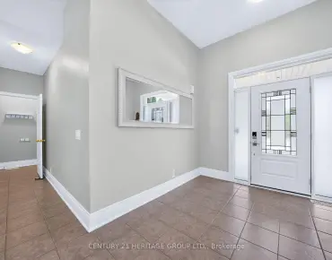 
346 Doak Ln Gorham-College Manor, Newmarket 3 beds 3 baths 1 garage $849.9K