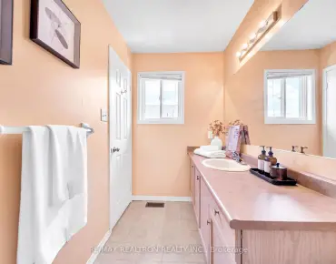 150 Larratt Ln Westbrook, Richmond Hill 4 beds 4 baths 2 garage $1.19M