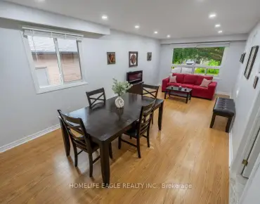 16 Harvest Hills Blvd Woodland Hill, Newmarket 4 beds 4 baths 2 garage $1.2M