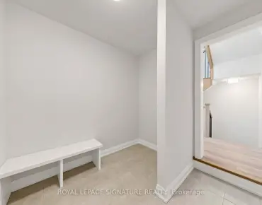 
38 Christman Crt Markham Village, Markham 5 beds 3 baths 2 garage $1.698M