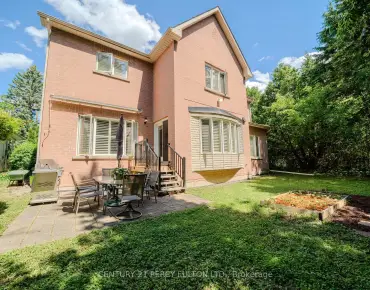 39 Woolsthorpe Cres German Mills, Markham 5 beds 4 baths 2 garage $1.888M