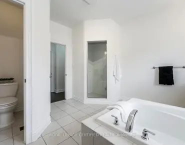 44 Roxborough Ln <a href='https://luckyalan.com/community.php?community=Vaughan:Uplands'>Uplands, Vaughan</a> 4 beds 4 baths 1 garage $1.679M
