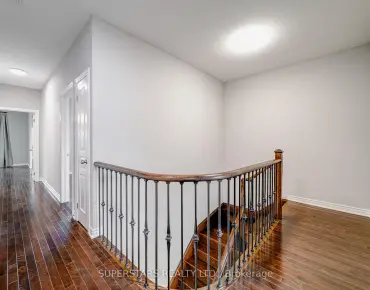 
Decast Cres Box Grove, Markham 3 beds 3 baths 1 garage $1.138M