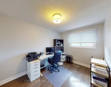 
10 Forest Run Blvd <a href='https://luckyalan.com/community.php?community=Vaughan:Patterson'>Patterson, Vaughan</a> 3 beds 3 baths 2 garage $1.009M