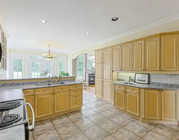 30 Elmeade Ln Stouffville, Whitchurch-Stouffville 3 beds 4 baths 1 garage $1.028M