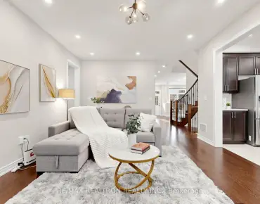 120 Woodroof Cres Bayview Wellington, Aurora 3 beds 3 baths 1 garage $875K