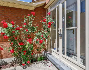 
67 Garyscholl Rd <a href='https://luckyalan.com/community.php?community=Vaughan:Vellore Village'>Vellore Village, Vaughan</a> 5 beds 4 baths 2 garage $2M
