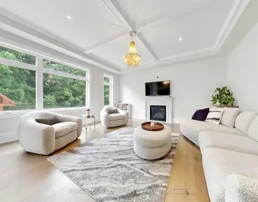 
70 Collins Cres Aurora Heights, Aurora 4 beds 5 baths 2 garage $2.398M