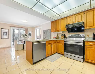 
174 Roy Rainey Ave <a href='https://luckyalan.com/community.php?community=Markham:Wismer'>Wismer, Markham</a> 4 beds 3 baths 1 garage $999K