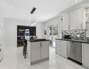 43 Jules Ave <a href='https://luckyalan.com/community.php?community=Vaughan:East Woodbridge'>East Woodbridge, Vaughan</a> 3 beds 3 baths 2 garage $1.3M