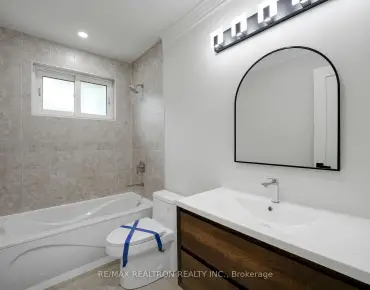 198 Kennedy St W Aurora Village, Aurora 4 beds 6 baths 3 garage $4.689M