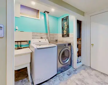 217 Isaac Murray Ave <a href='https://luckyalan.com/community.php?community=Vaughan:Maple'>Maple, Vaughan</a> 3 beds 3 baths 1 garage $1.075M
