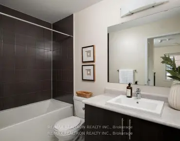 
Vania Dr <a href='https://luckyalan.com/community.php?community=Vaughan:Vellore Village'>Vellore Village, Vaughan</a> 3 beds 4 baths 1 garage $1.049M