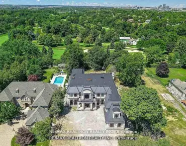 19 Ivano Mews East Woodbridge, Vaughan 4 beds 4 baths 2 garage $1.43M