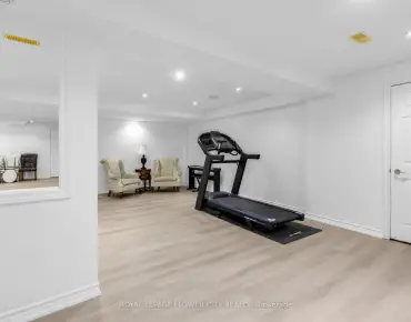 17 Black Willow Crt <a href='https://luckyalan.com/community.php?community=Richmond Hill:Oak Ridges'>Oak Ridges, Richmond Hill</a> 4 beds 4 baths 3 garage $2.675M