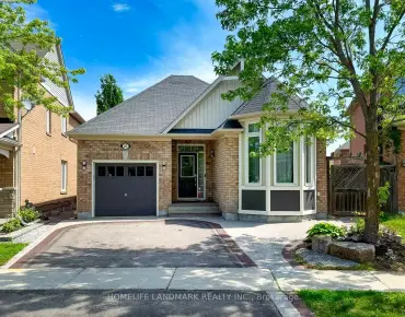 221 Prospect St Central Newmarket, Newmarket 3 beds 2 baths  garage $1.35M