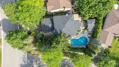Aurora Aurora Heights community 169 Delayne Dr For Sale
