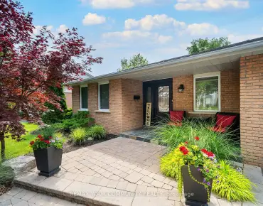 
6 Paramount Rd Old Markham Village, Markham 3 beds 2 baths 2 garage $1.15M