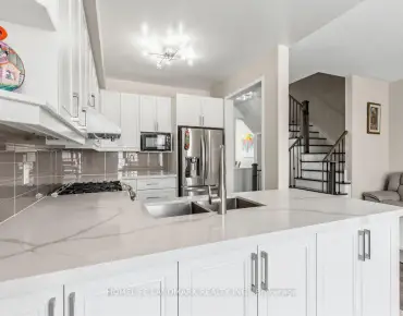 7 Trumpour Crt <a href='https://luckyalan.com/community.php?community=Markham:Unionville'>Unionville, Markham</a> 5 beds 8 baths 3 garage $3.985M