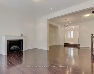 7 Trumpour Crt <a href='https://luckyalan.com/community.php?community=Markham:Unionville'>Unionville, Markham</a> 5 beds 8 baths 3 garage $3.985M