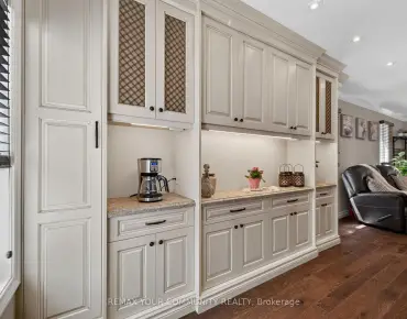 152 Mavrinac Blvd Bayview Northeast, Aurora 4 beds 3 baths 2 garage $1.2M