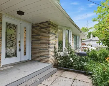 
5247 Major Mackenzie Dr <a href='https://luckyalan.com/community.php?community=Markham:Berczy'>Berczy, Markham</a> 3 beds 3 baths 1 garage $799K