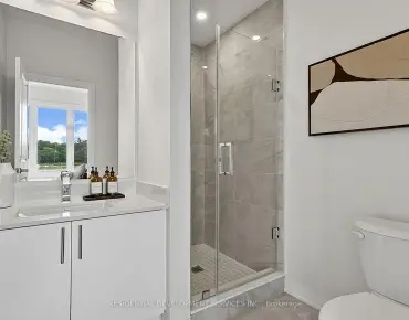 66 Longwood Ave <a href='https://luckyalan.com/community.php?community=Richmond Hill:Oak Ridges'>Oak Ridges, Richmond Hill</a> 3 beds 4 baths 1 garage $888K
