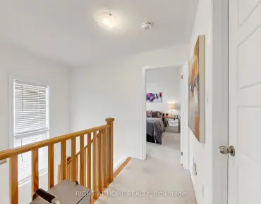 184 Prospect St Central Newmarket, Newmarket 2 beds 2 baths garage $878K