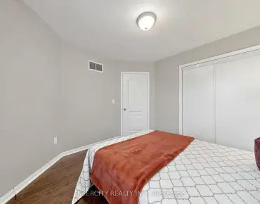 19 Andress Way Cedarwood, Markham 4 beds 4 baths 1 garage $899K