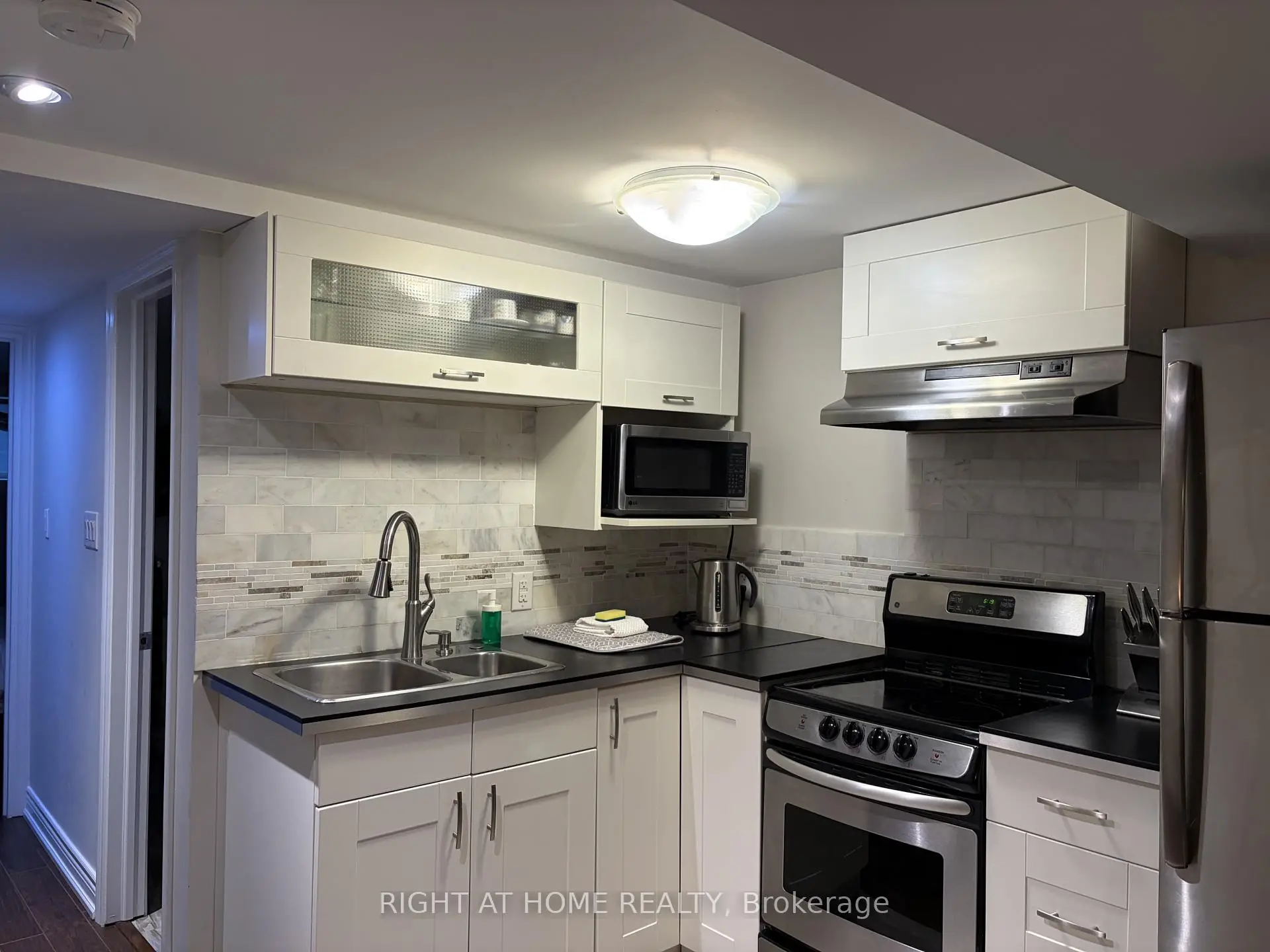Richmond Hill North Richvale community 56 Penwick Cres For Sale