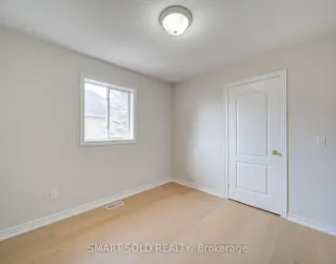 135 Golf Club Crt <a href='https://luckyalan.com/community.php?community=Richmond Hill:Mill Pond'>Mill Pond, Richmond Hill</a> 4 beds 2 baths 2 garage $1.089M