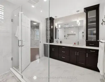 148 Mullen Dr <a href='https://luckyalan.com/community.php?community=Vaughan:Crestwood-Springfarm-Yorkhill'>Crestwood-Springfarm-Yorkhill, Vaughan</a> 3 beds 4 baths 2 garage $1.139M