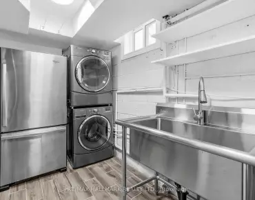 
Pavarotti  <a href='https://luckyalan.com/community.php?community=Richmond Hill:Oak Ridges'>Oak Ridges, Richmond Hill</a> 4 beds 5 baths 2 garage $1.088M