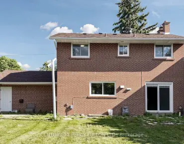 
5247 Major Mackenzie Dr <a href='https://luckyalan.com/community.php?community=Markham:Berczy'>Berczy, Markham</a> 3 beds 3 baths 1 garage $799K