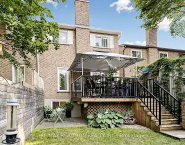 40 Saintsbury Rd Cachet, Markham 4 beds 4 baths 2 garage $1.539M