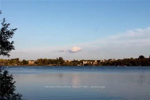 Richmond Hill Oak Ridges Lake Wilcox community 219 Lakeland Cres For Sale