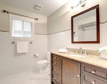 23 Worthview Dr S West Woodbridge, Vaughan 3 beds 3 baths 1 garage $995K