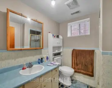 
22 Longbridge Rd <a href='https://luckyalan.com/community.php?community=Vaughan:Uplands'>Uplands, Vaughan</a> 3 beds 3 baths 2 garage $1.699M