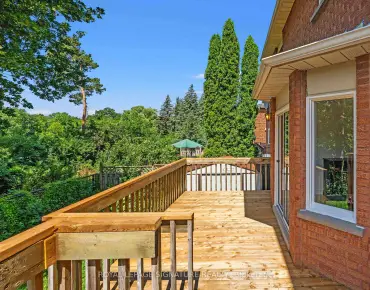 2298 Major Mackenzie Dr <a href='https://luckyalan.com/community.php?community=Vaughan:Maple'>Maple, Vaughan</a> 3 beds 4 baths 2 garage $945K