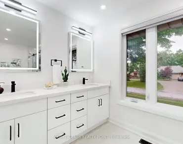 168 Sail Cres <a href='https://luckyalan.com/community.php?community=Vaughan:Vellore Village'>Vellore Village, Vaughan</a> 4 beds 4 baths 2 garage $1.45M