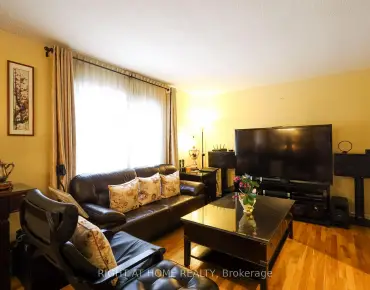 
Spangler  <a href='https://luckyalan.com/community.php?community=Markham:Middlefield'>Middlefield, Markham</a> 3 beds 2 baths 1 garage $819K